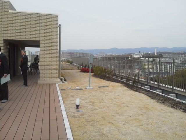 豊中市立養護老人ホーム「永寿園」の開所式に多くの議員と一緒に参加